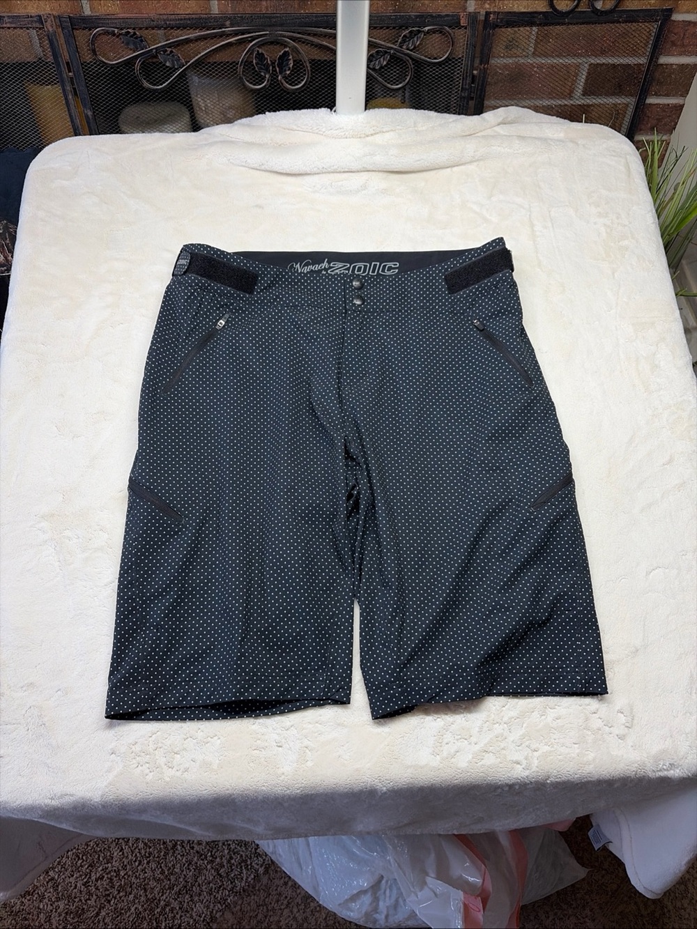 ZOIC Navaeh 7" Inch Seam Black White Polkadot Cycling Shorts Sz XL